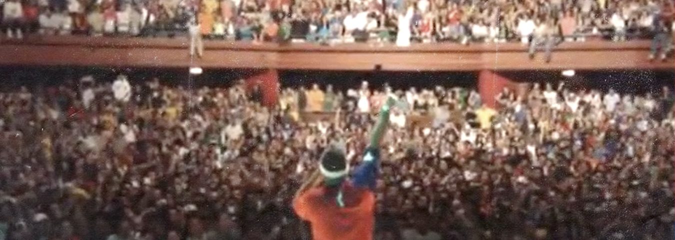 17 años del histórico primer concierto de Nach en Chile en el Teatro Caupolicán